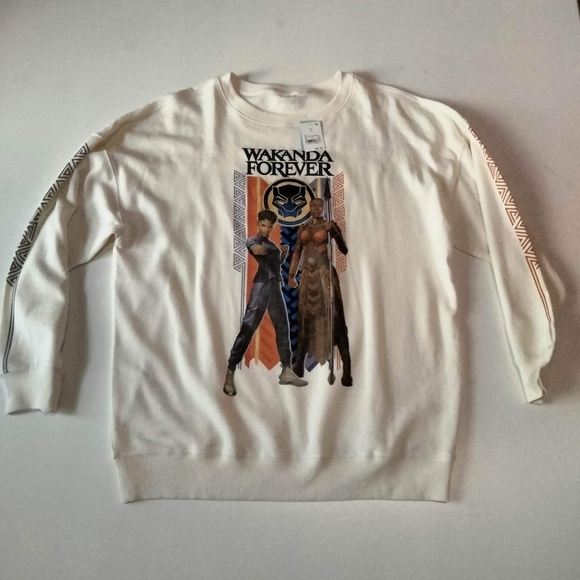 NWT Women’s Marvel Wakanda Forever Graphic Sweatshirt Cream M. - Picture 4 of 10